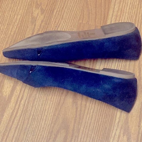 JG Blue Suede Flats Pointed Toe Cut Out Size 8 - Picture 3 of 8